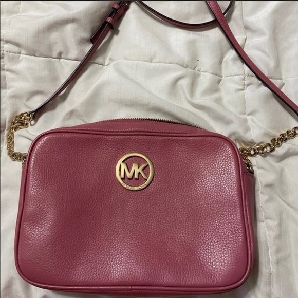 Michael Kors Handbags - Pink Michael Kors Crossbody purse